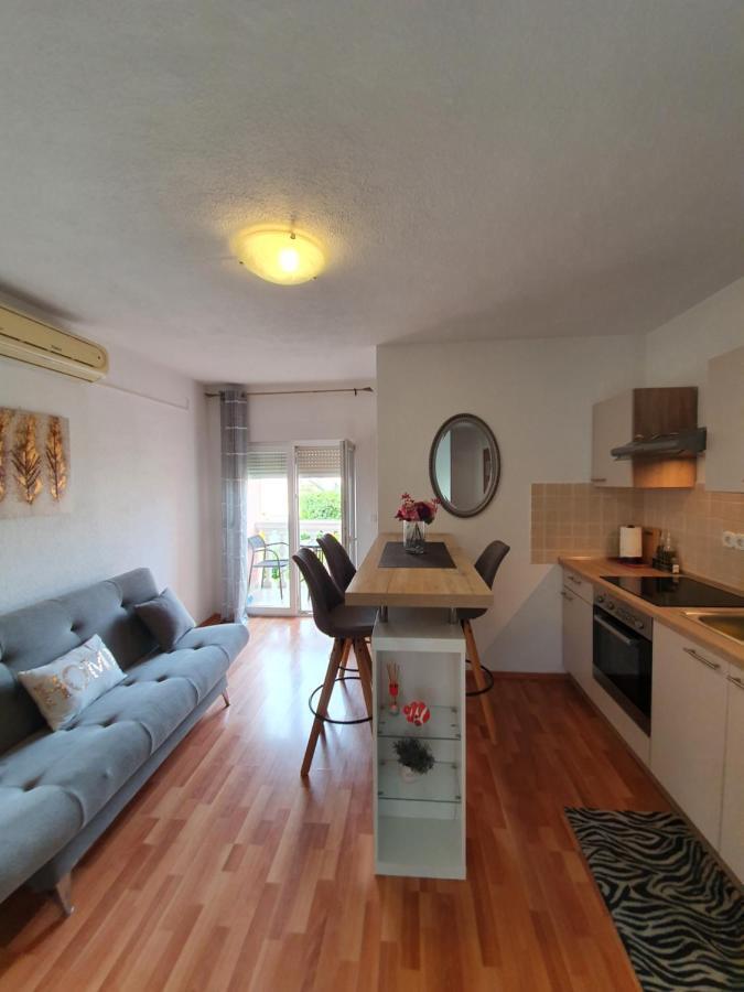 Apartments Petani ซาดาร์ ภายนอก รูปภาพ