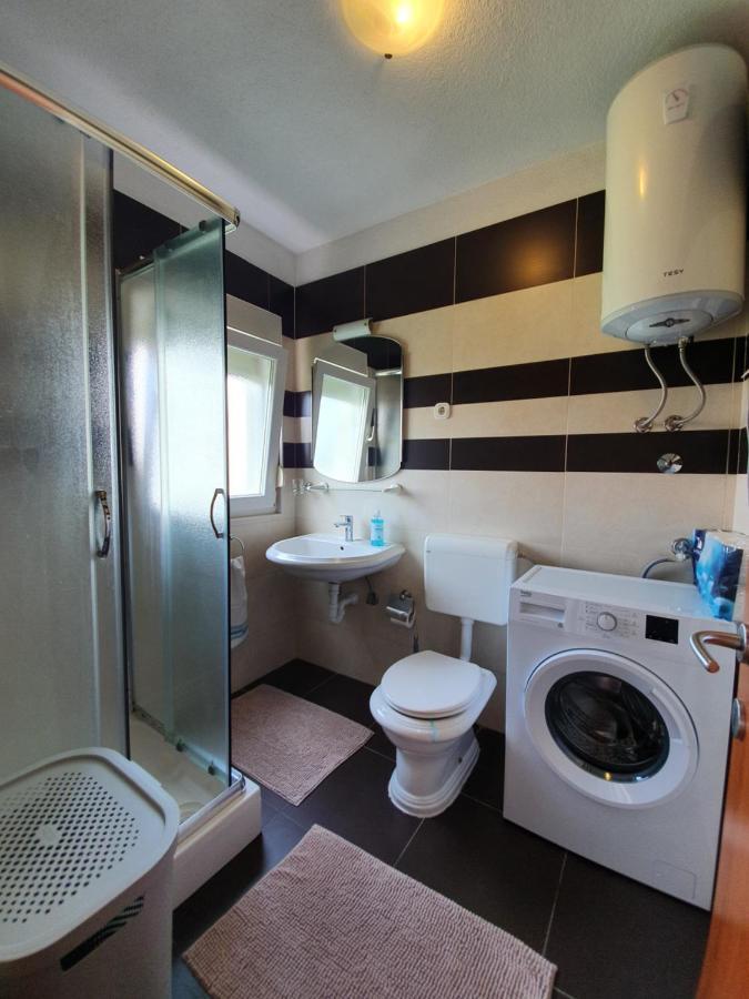 Apartments Petani ซาดาร์ ภายนอก รูปภาพ