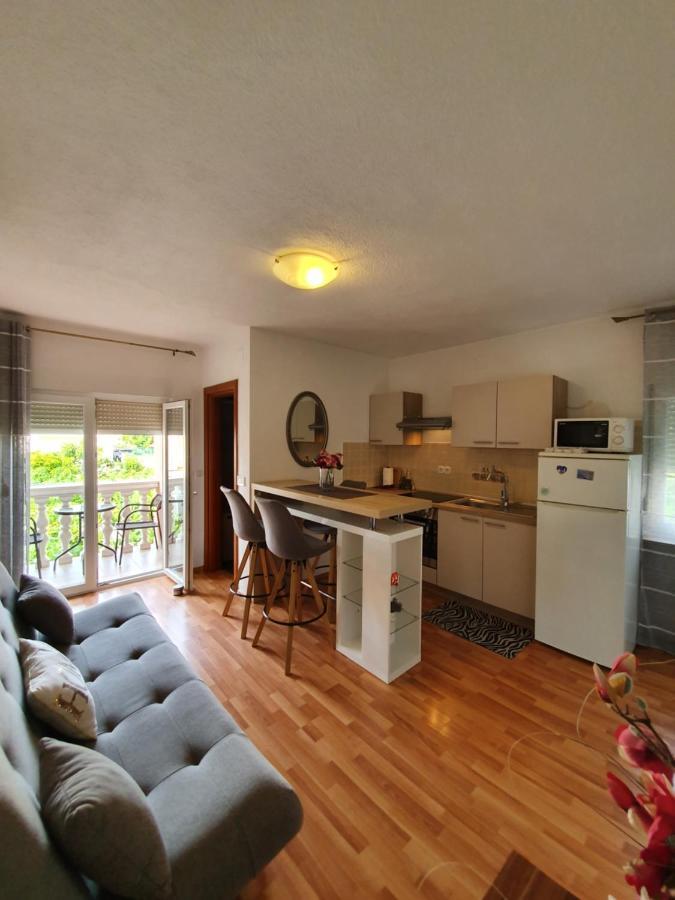 Apartments Petani ซาดาร์ ภายนอก รูปภาพ