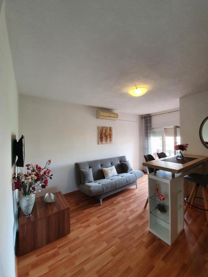 Apartments Petani ซาดาร์ ภายนอก รูปภาพ